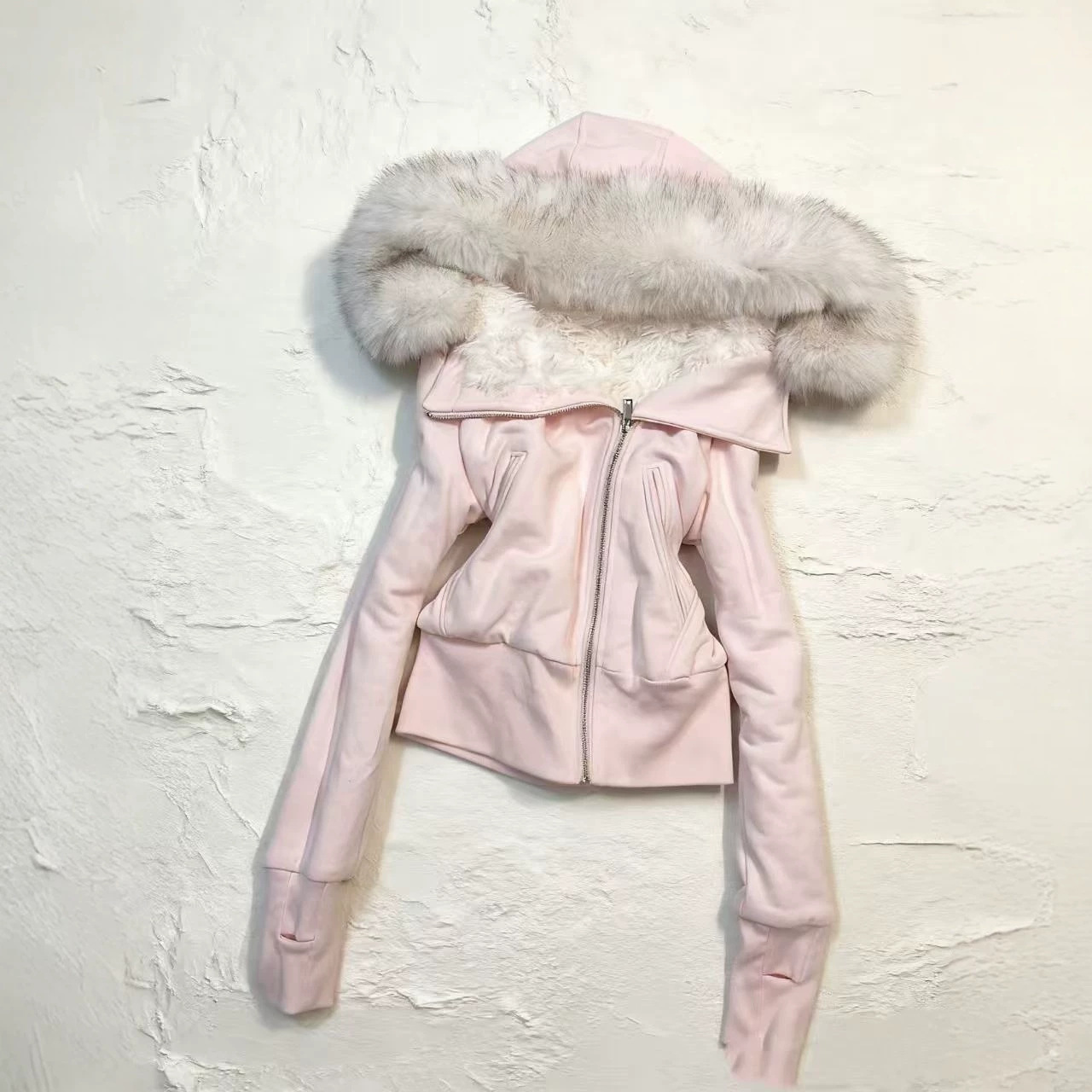 Two-tone Plush-lined Hooded Zip-up Slim-fit Coat With A Fur Collar