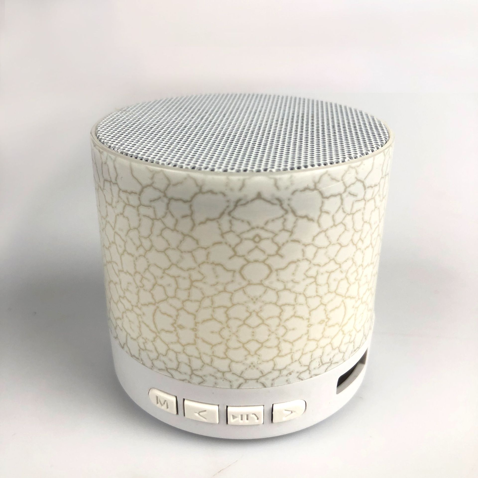 Mini Crack Bluetooth Speaker, Portable Card-inserting Subwoofer Speaker, Led Light-up…