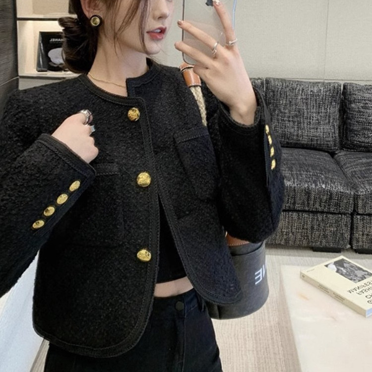 Long-sleeved, Short, Single-breasted Black Coat