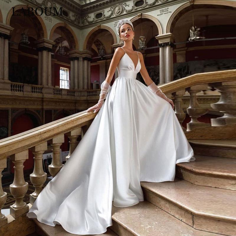 European And American-style Deep V-neck Strap Satin Light Wedding Dress