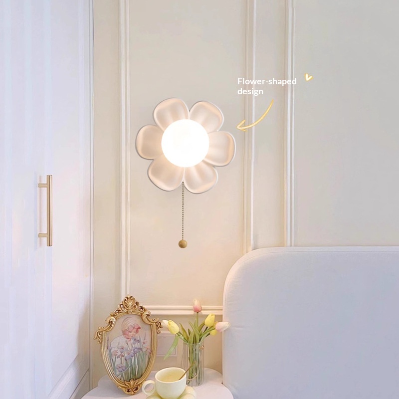 Modern Minimalist Flower Wall Lamp With A Pull Chain