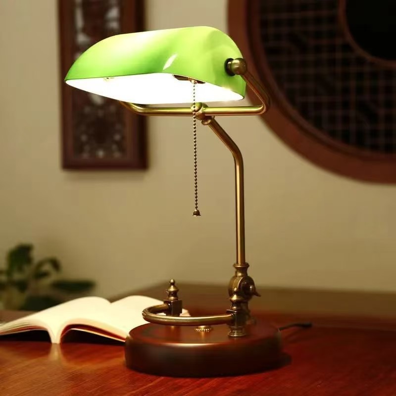 Retro Solid Wood Bedroom Decorative Table Lamp
