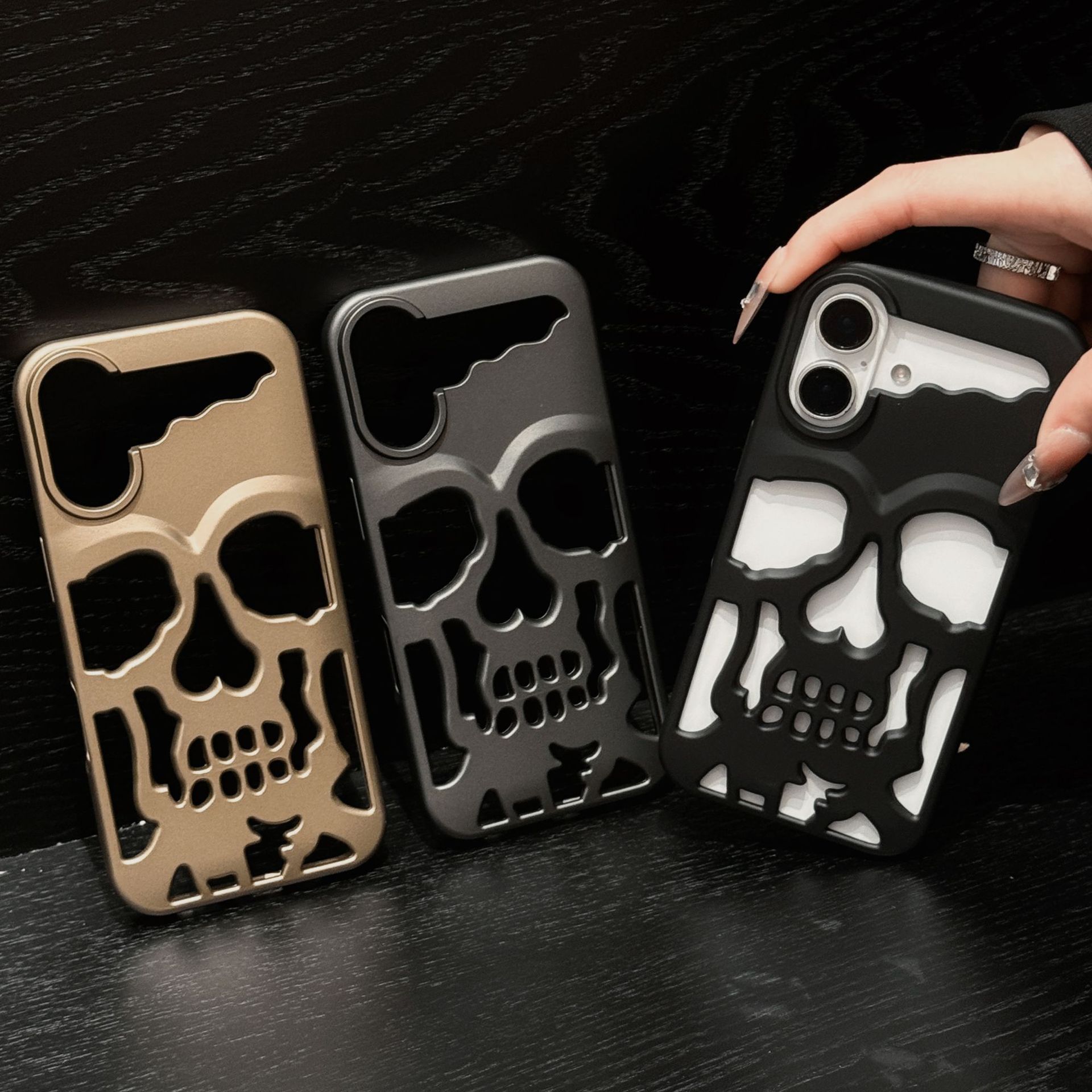 Skull-pattern Matte Hollowed-out Protective Case For 17 Pro Max
