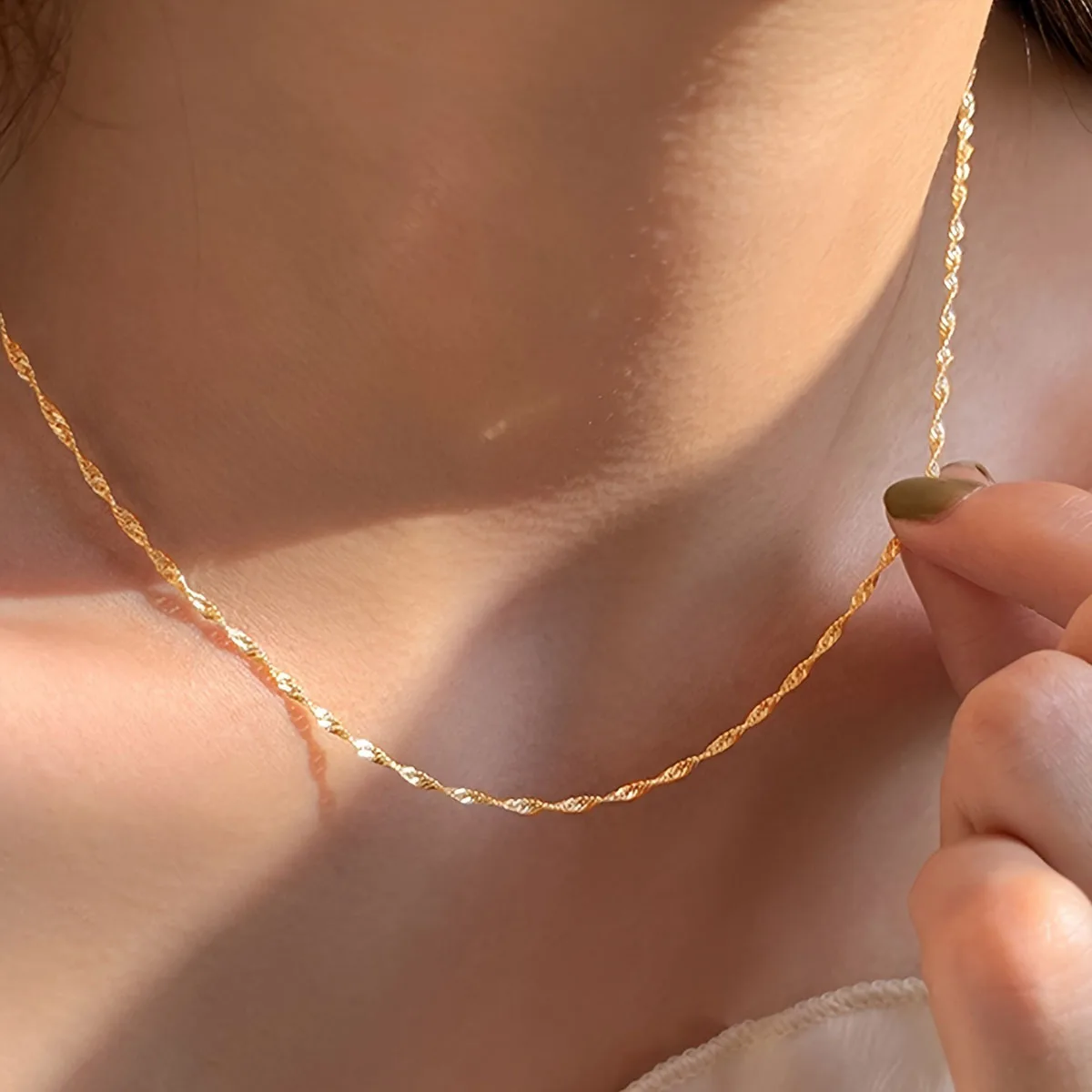 Exquisite Gold Plated Stainless Steel Thin Chain Necklace for Women Simple Style Clavicle…