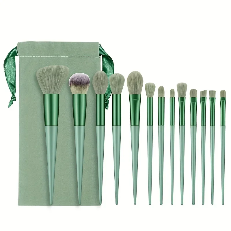 Makeup brush set: Soft and delicate, it includes eyeshadow, foundation, It is the perfect…