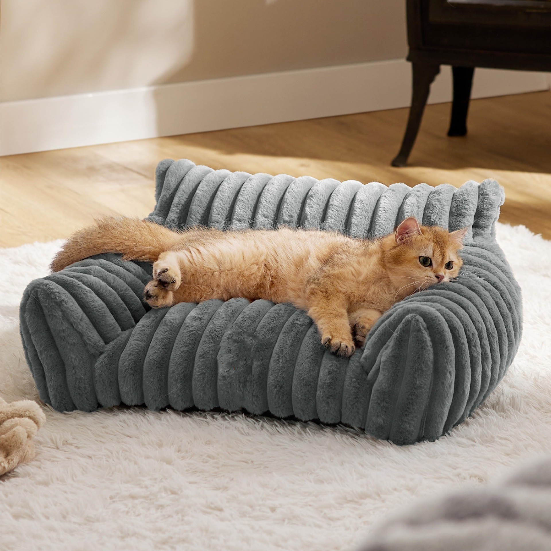 Simple And Versatile Four-Season Warm Plush Pet Bed