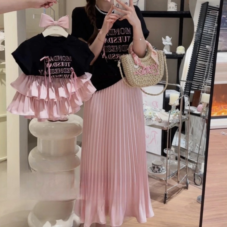 Girls' Pleated Skirt Western Style Letter T-shirt Two-piece Suit