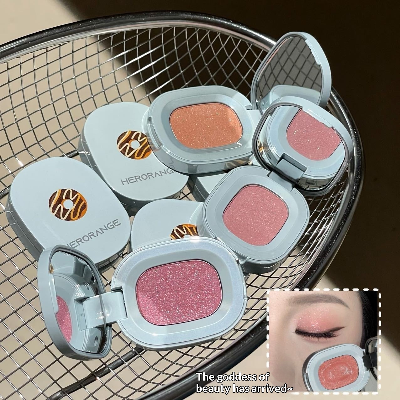 Non-dusting Under-eye Enhancing Brightening Eyeshadow Palette
