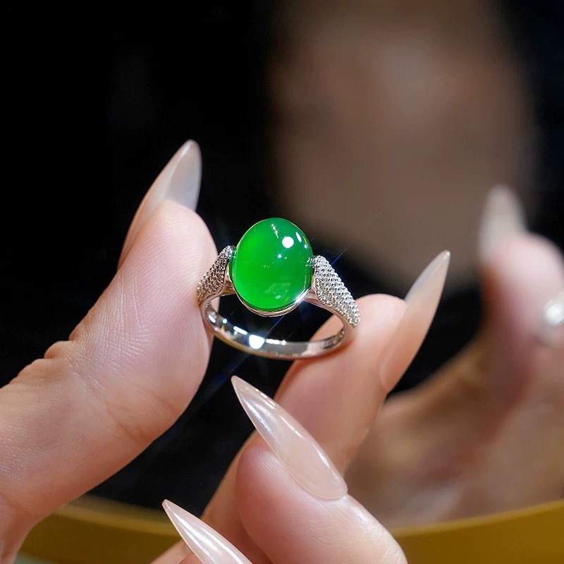 Vintage Platinum Plated Imperial Green Jadeite Ring For Men Women - Luxury Oval Cut…