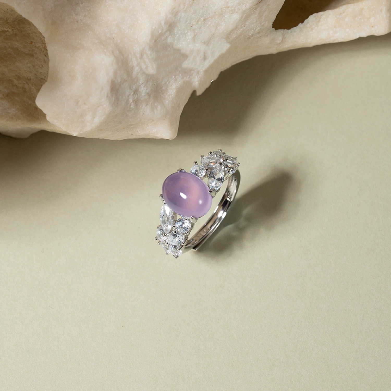 Chinese-Style Imitation Purple Chalcedony Ring For Women, High-End And Elegant Zircon…