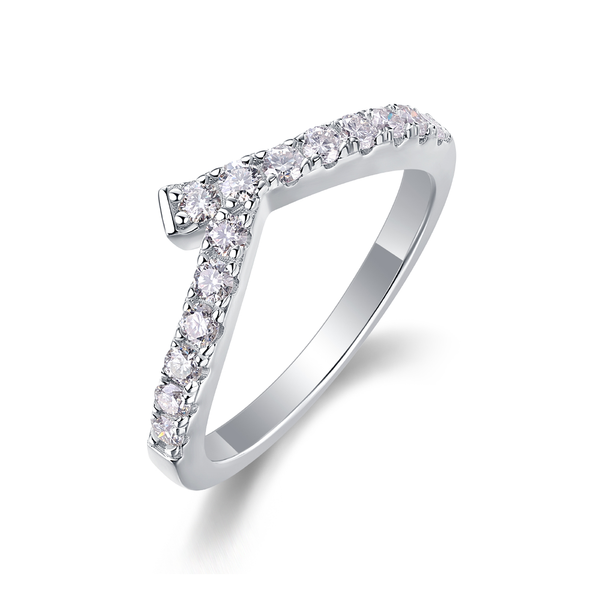 S925 Silver 2.7g Platinum Plated Moissanite V-Shape Ring, 14x 2.0mm D VVS1 Curved Band…