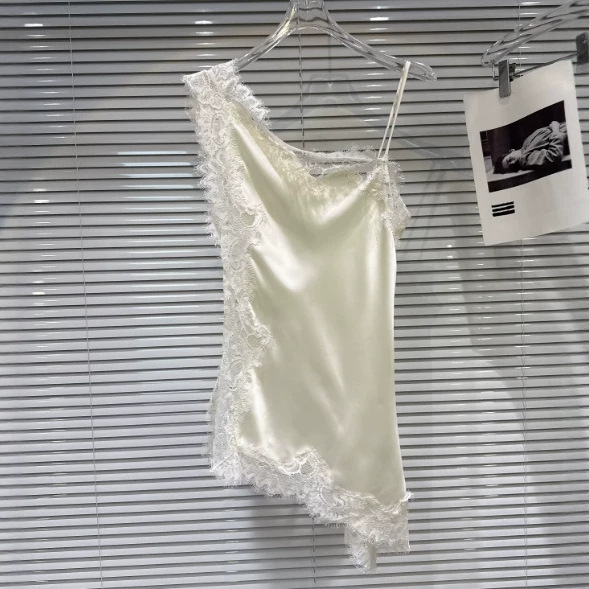 Sweet-style Lace Floral Off-shoulder Camisole