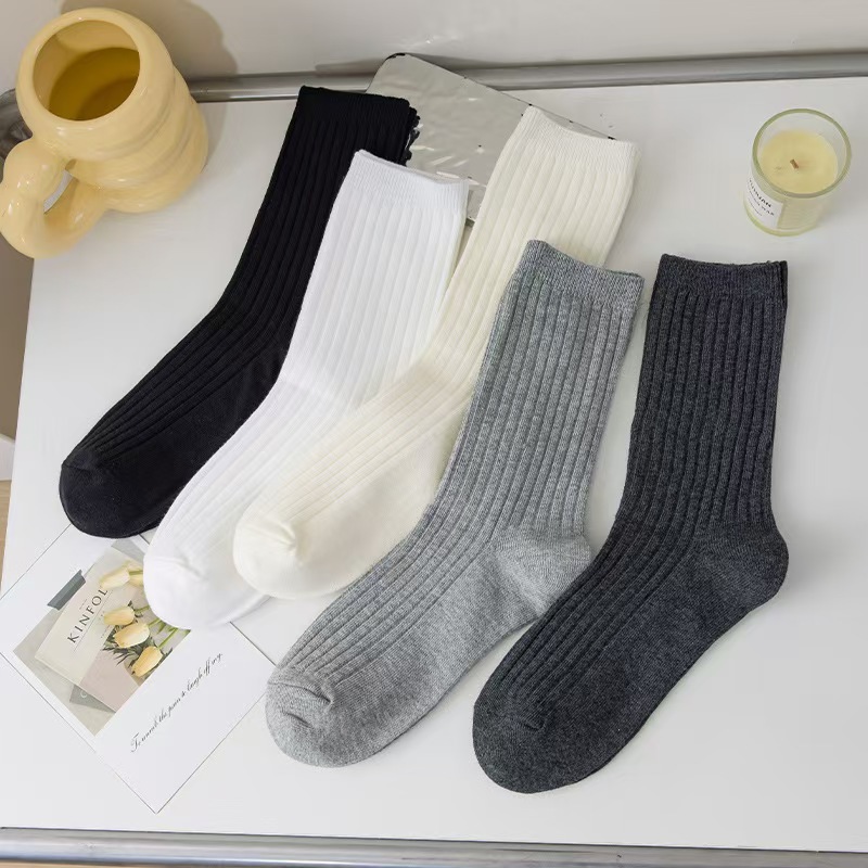 Mens Mid-Waist Solid-Color Cotton Long Socks For Autumn And Winter