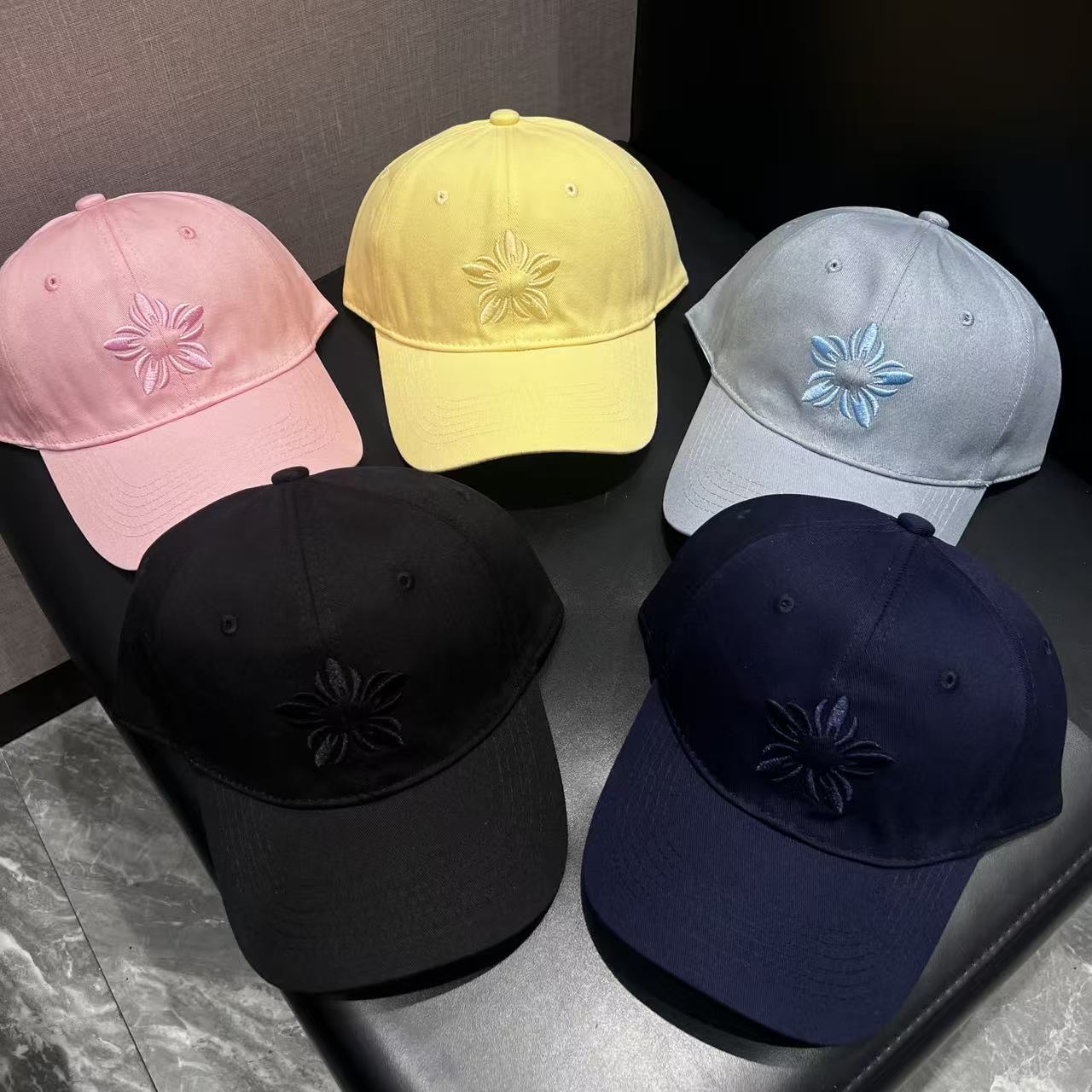 Wide-brimmed Face-flattering Baseball Cap With A Peaked Visor