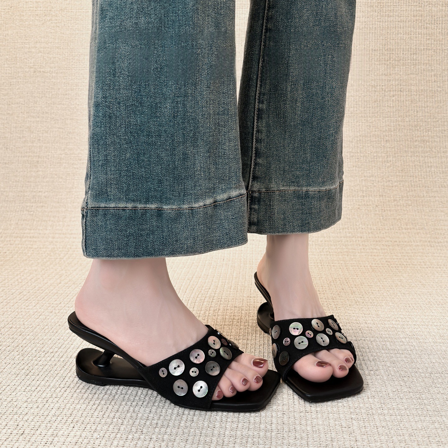 Women's Niche Black Button High-heeled Open-toe Sandals