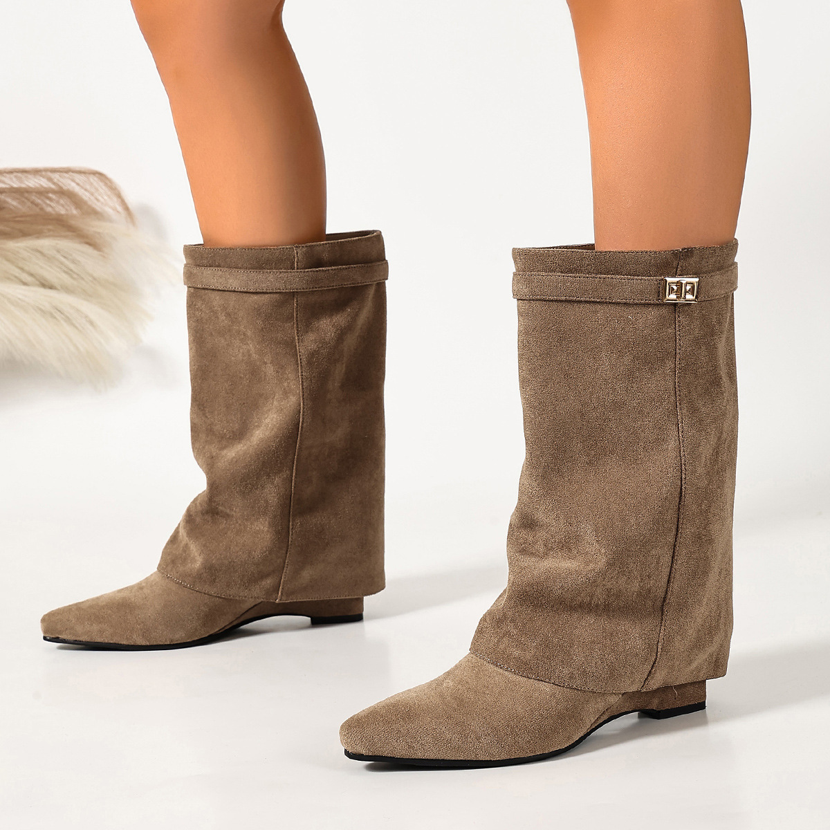 European And American-style Suede High-heeled Boots With A Tapered Leg Metal Buckles…