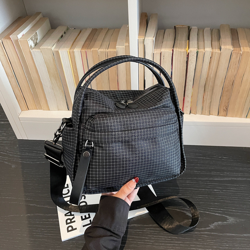 Casual Lightweight And Versatile Nylon Tote Bag Fashionable High-capacity Crossbody Bag