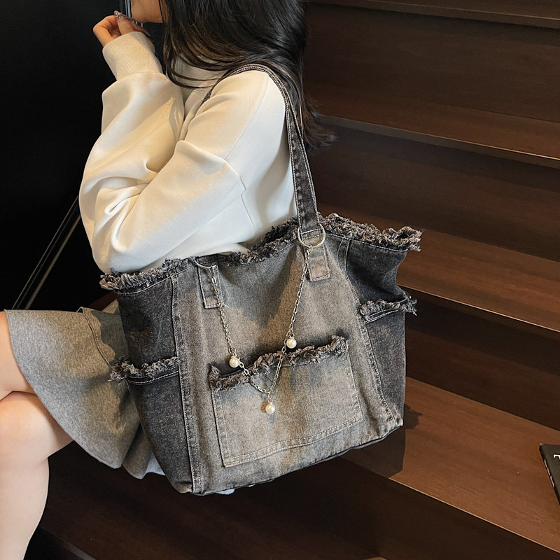 Versatile High-capacity Minimalist Ombre Denim Shoulder Bag