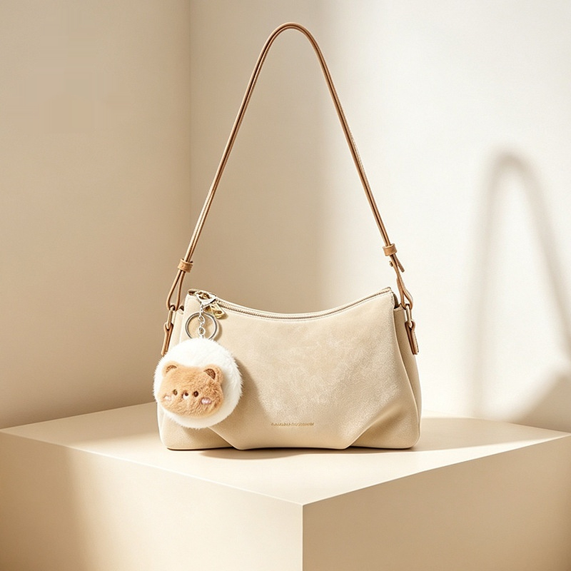 Light-colored Single Shoulder Crossbody Bag