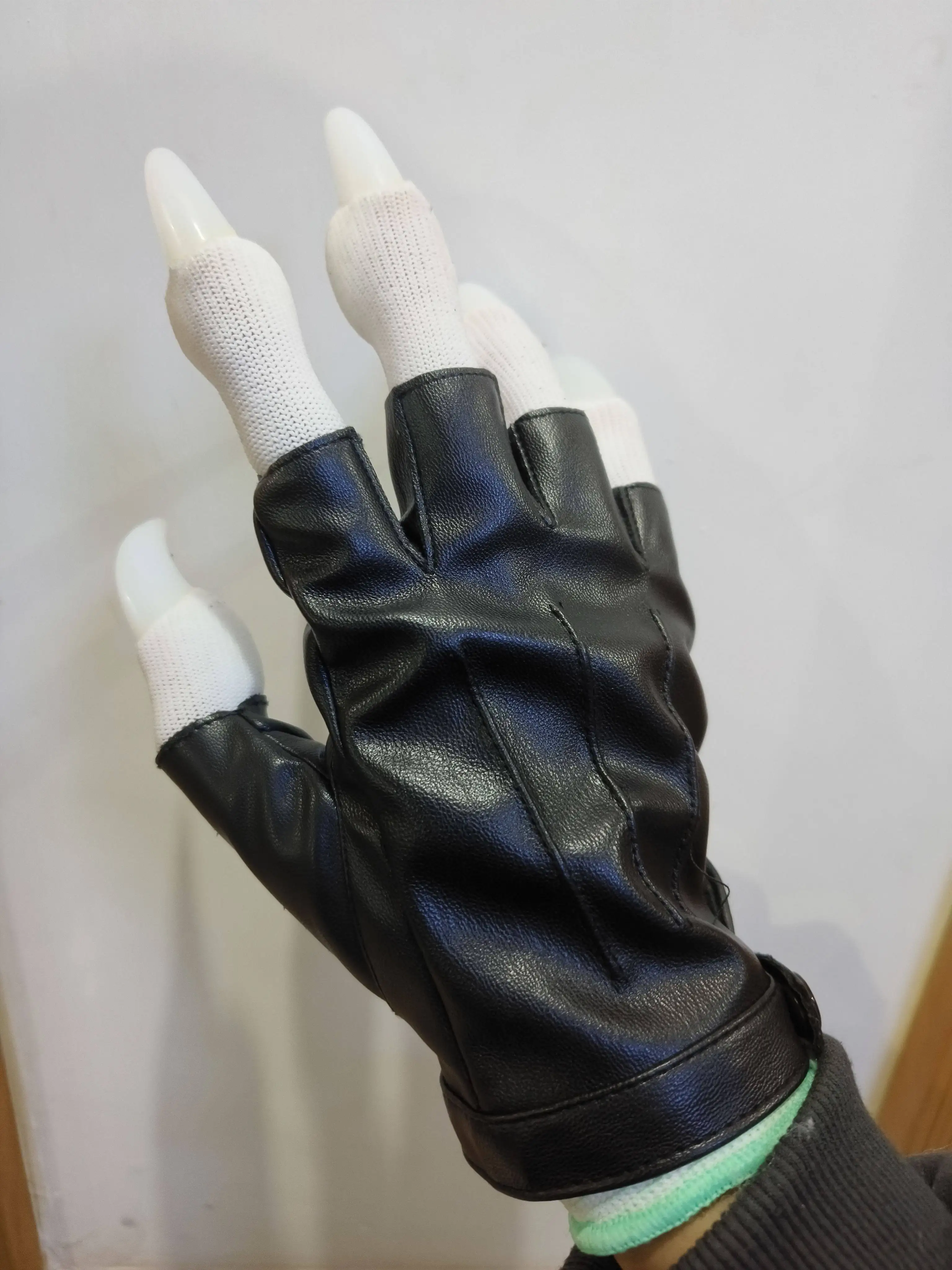 Furry Fursuit Claw Gloves Unisex PU Leather Animal Paws with Simulation Nails Breathable Cosplay Accessories for Halloween photo 4
