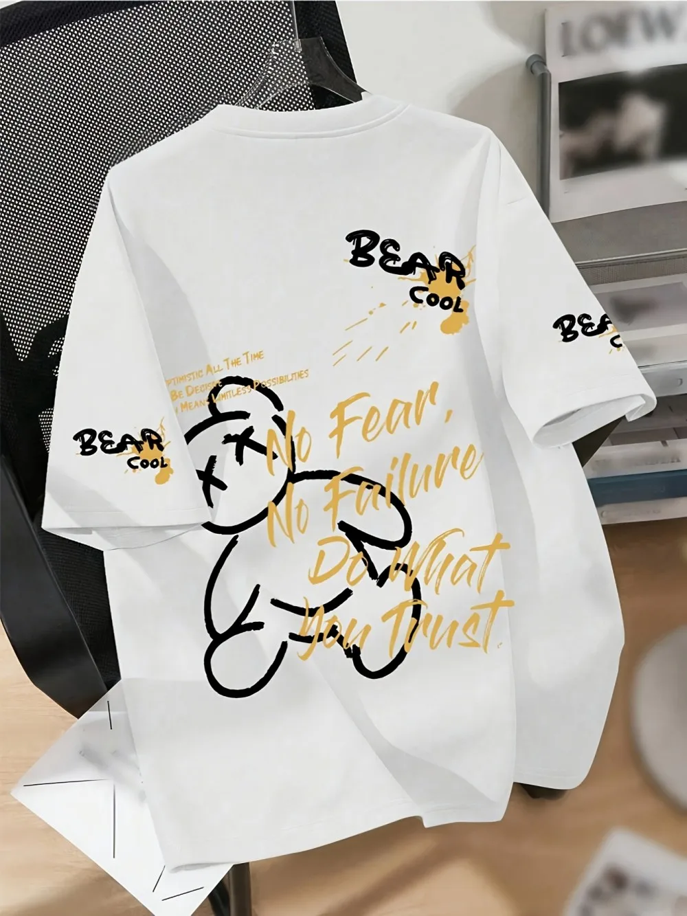 Summer Men's Round Neck Breathable T-Shirt with Cartoon Bear Print Pattern Suitable for Daily and Weekend Gifting to Friends photo 2
