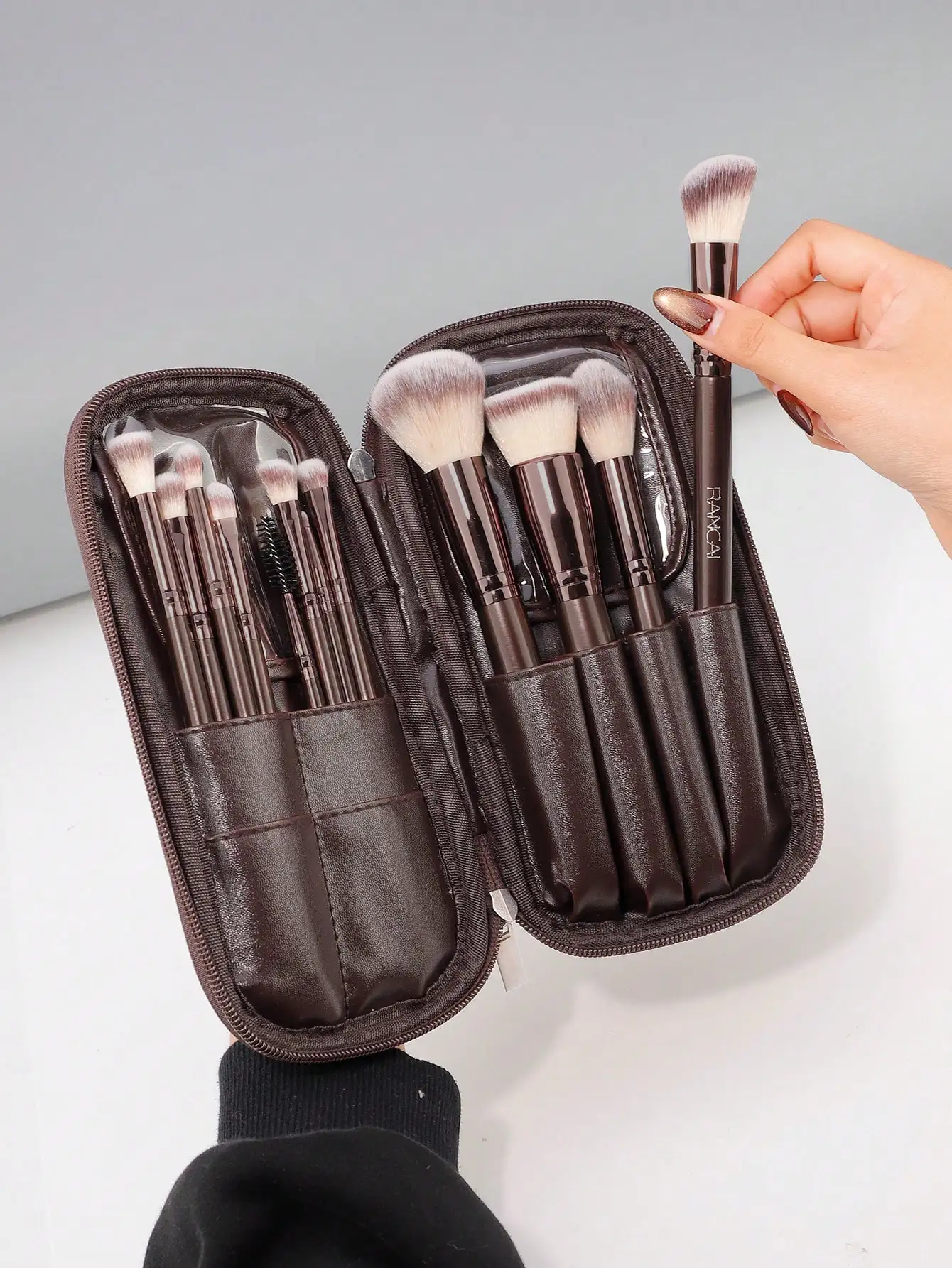12pcs Brown Makeup Brush Set With PU Zipper Bag, Wooden Handle With Soft Synthetic Bristles, Suitable For Face And Eye Makeup photo 1