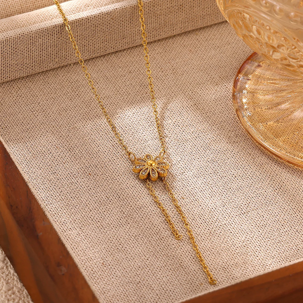 Luxury Zircon Daisy Flower Necklaces For Women Gold Color Stainless Steel Flower Y‑Drop Necklace Wedding Christmas Boho Jewelry photo 4