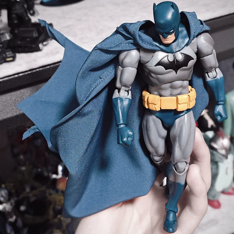 Ct Toys Mafex 126 Batman Action Figures In Stock Justice League Hush Batman Figurine The Dark Knight Collection Toy Gift photo 5