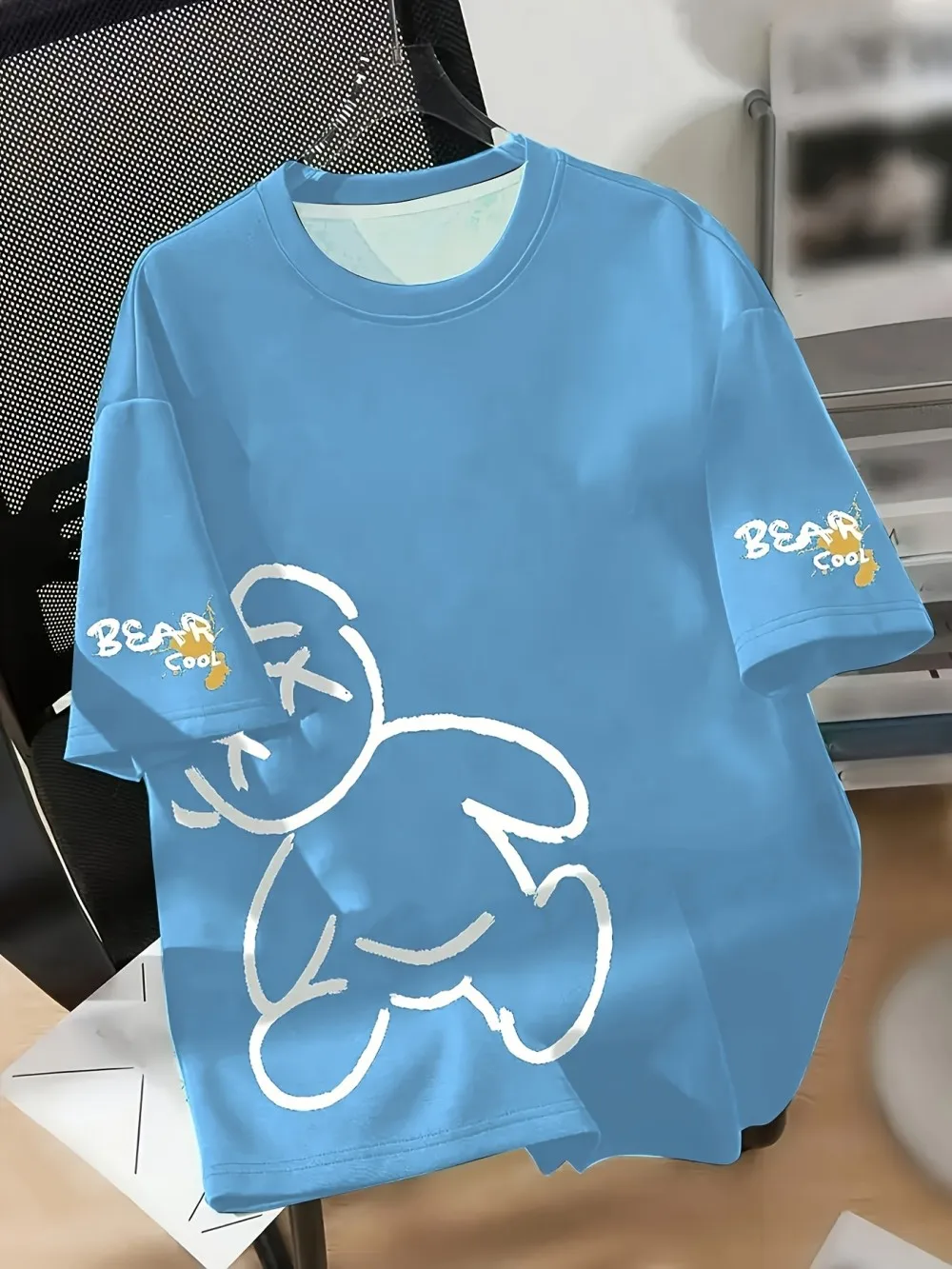 Summer Men's Round Neck Breathable T-Shirt with Cartoon Bear Print Pattern Suitable for Daily and Weekend Gifting to Friends photo 4