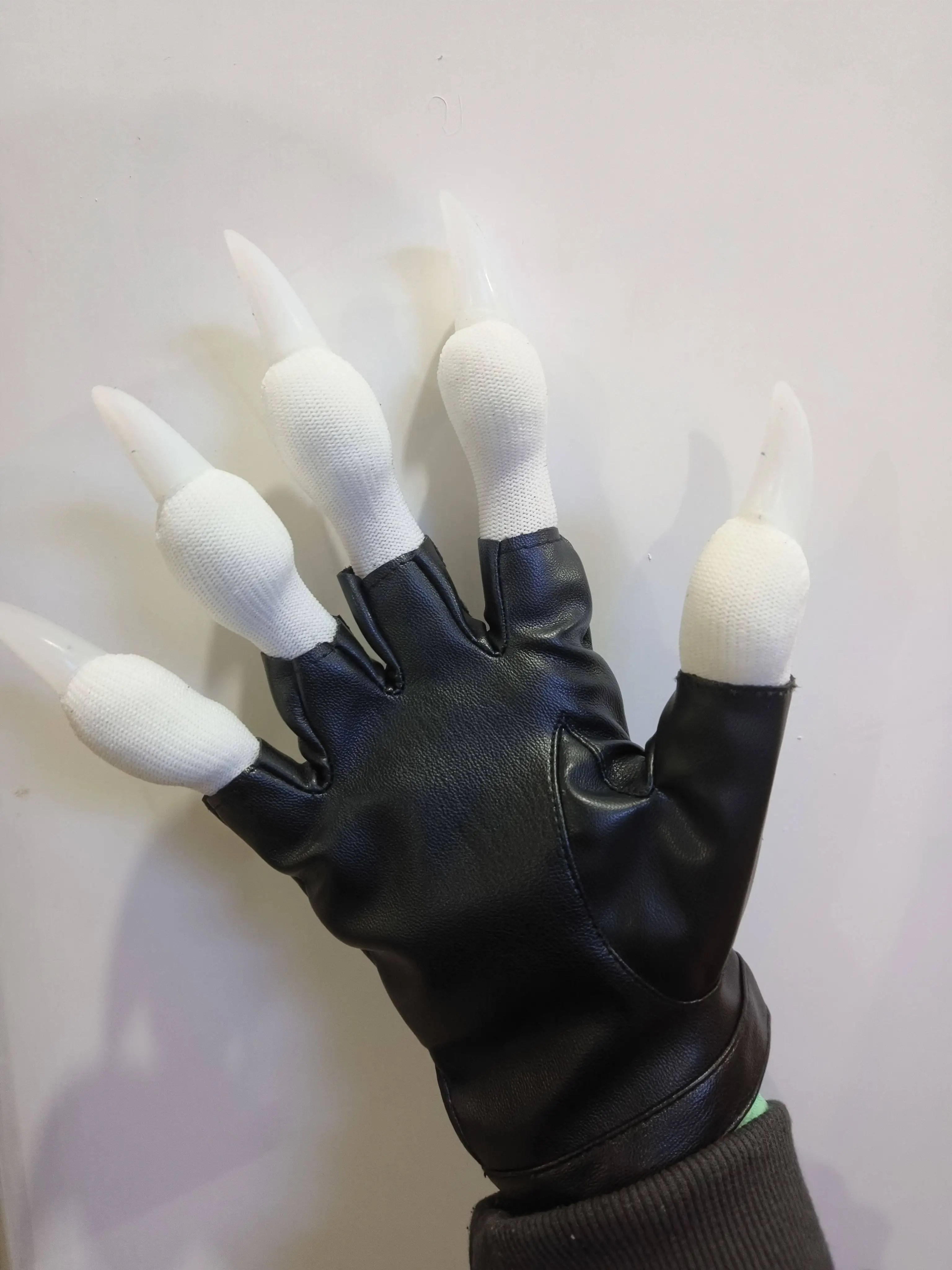 Furry Fursuit Claw Gloves Unisex PU Leather Animal Paws with Simulation Nails Breathable Cosplay Accessories for Halloween photo 3