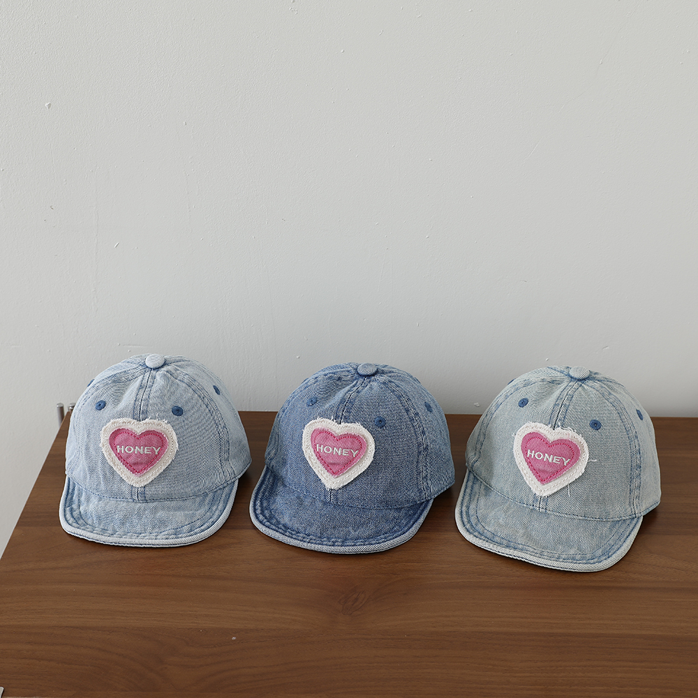 Retro Fashion Water-washed Denim Children's Baseball Cap With Heart Patch, Fringed Soft Brim, Casual And Versatile photo 2