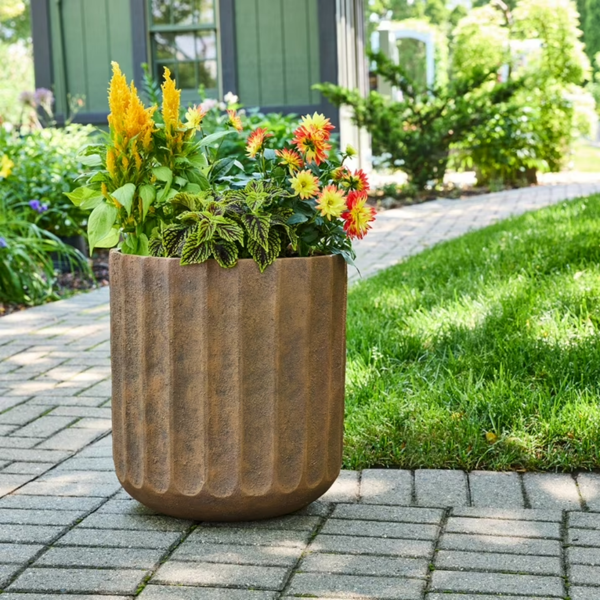 16 Inch Resin Planter Terracotta With Modern Design For Indoor And Outdoor Plant photo 1