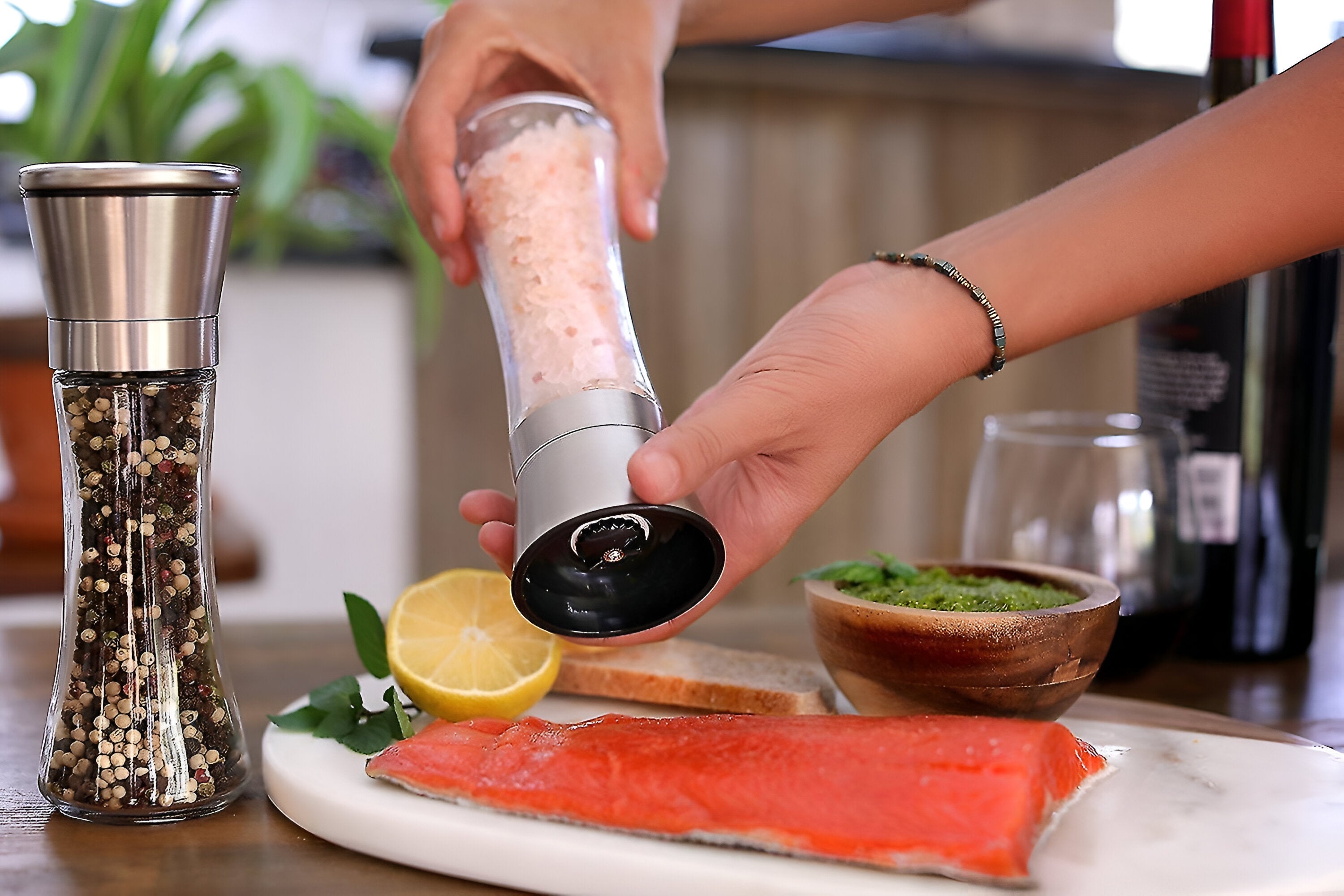 Salt And Pepper Spice Grinder Set For Convenient Kitchen Use With Stainless Stand photo 2