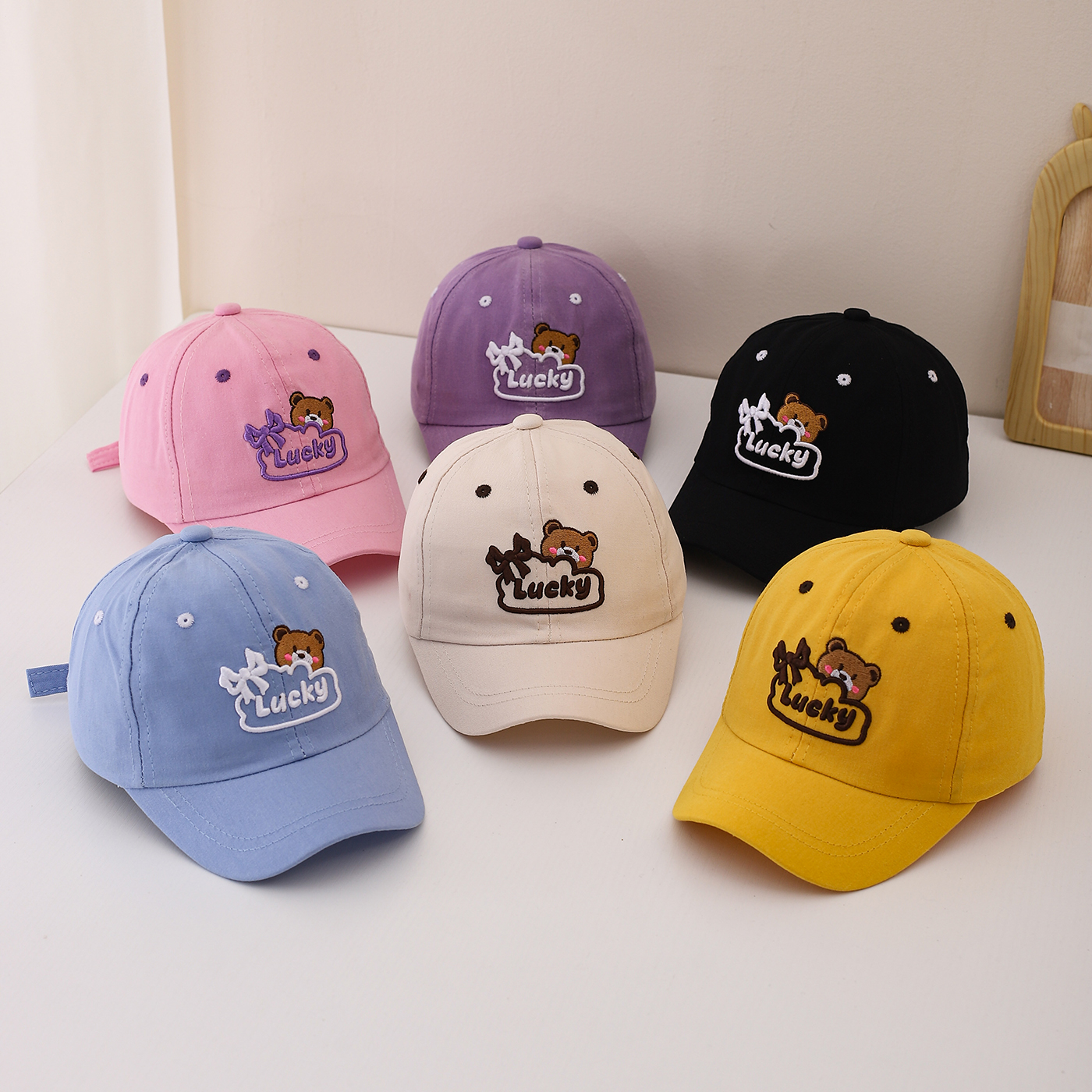 Children's Single-color Cute Little Bear Bow Tie Embroidered Adjustable Simple Casual Baseball Cap Suitable For Travel And Sports photo 4