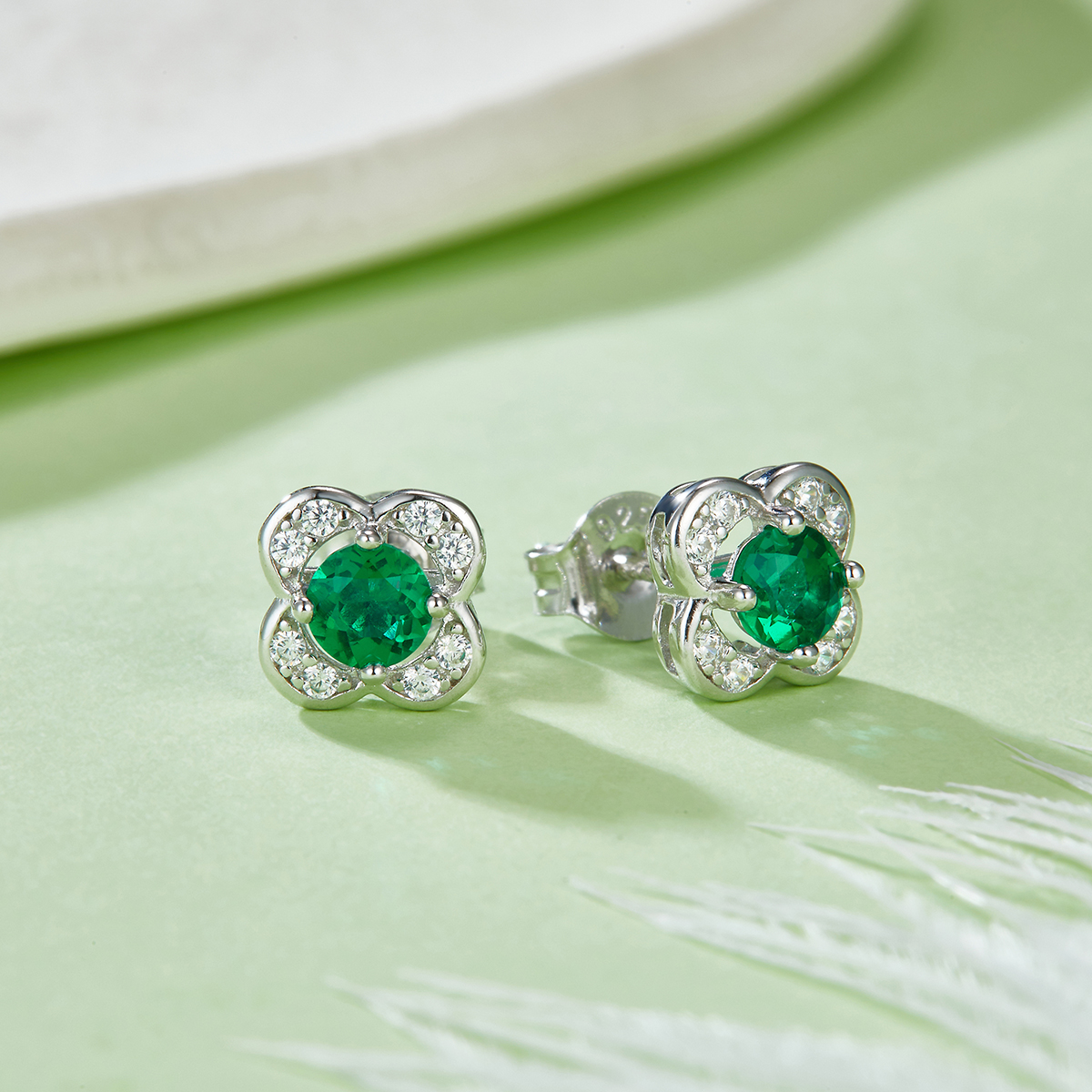 S925 Silver 1.5g 0.45ct Lab-Created Emerald Clover Earrings, 4mm Studs, Pair photo 2