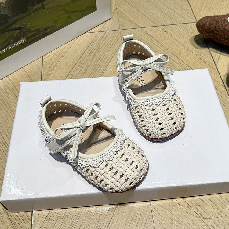 Children's Fashion Hollow Princess Shoes Summer New Style Girls' Soft Bottom Hollow Baotou Little Girls' Anti Slip Sandals photo 3