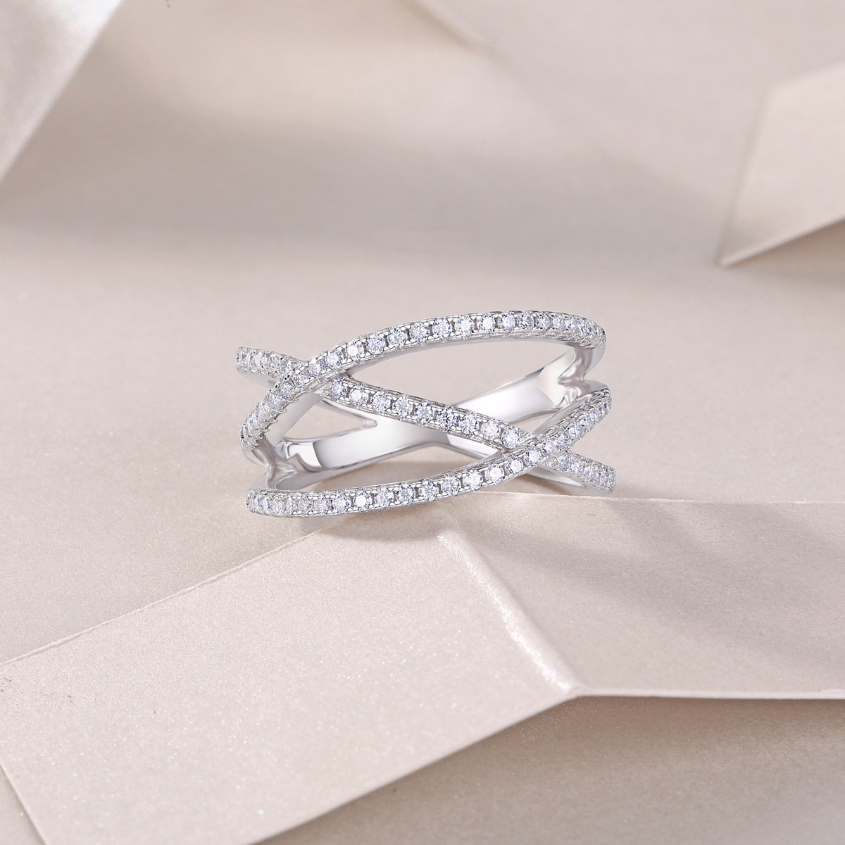 S925 Silver 4.2g Platinum Plated Moissanite Ring, 80pcs 1.0mm D VVS1 Criss Cross Band, GRA Certified US 5-9 photo 2