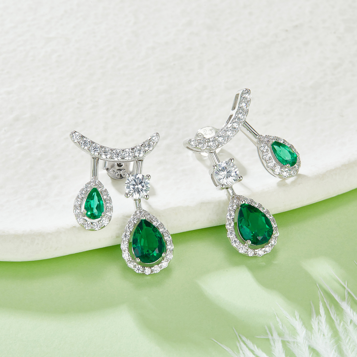 S925 Silver 4.9g 1.53ct Lab-Created Emerald Drop Earrings, Double Pear photo 2