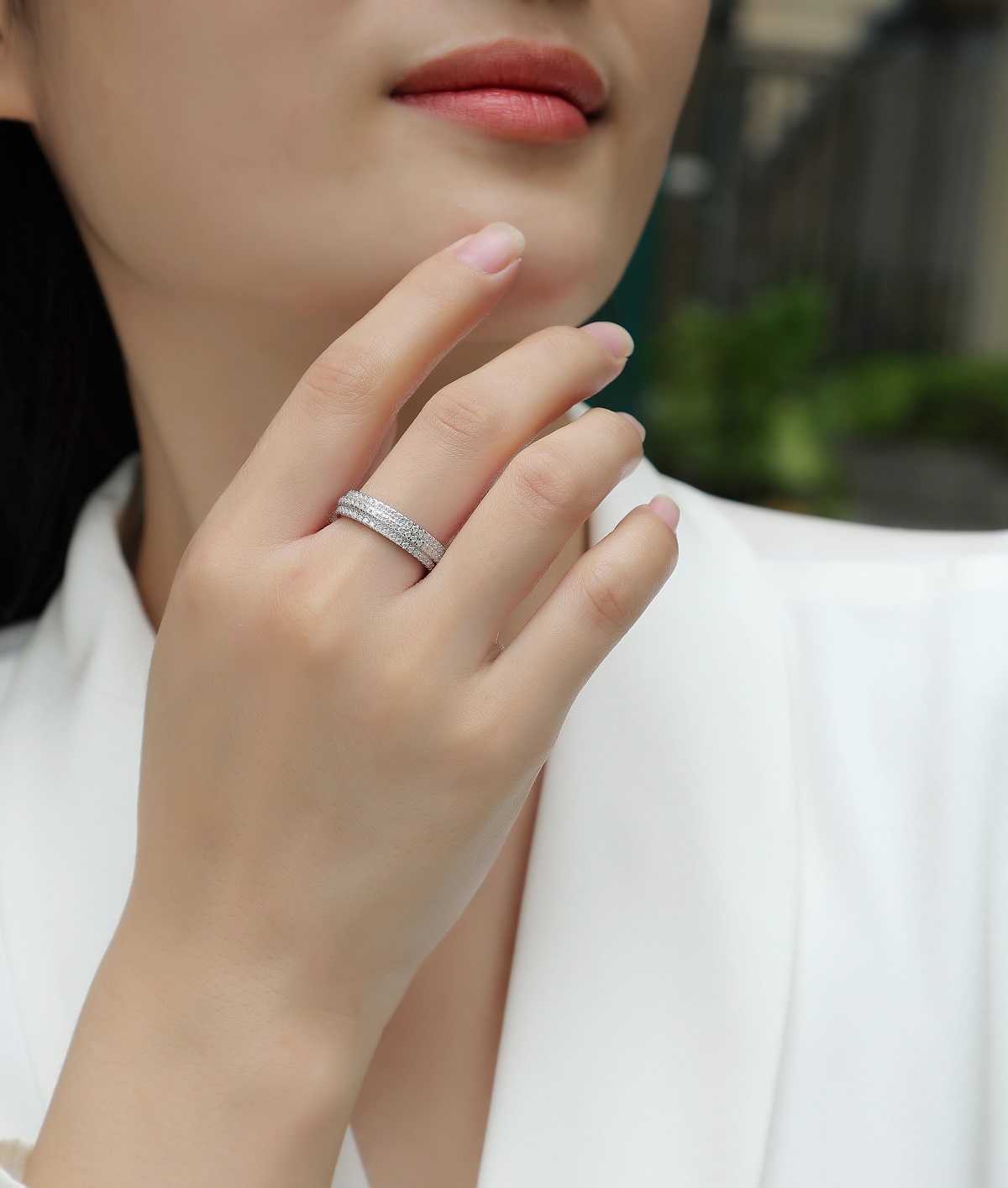 S925 Silver 4.0g Platinum Plated Moissanite Ring, 5.0mm 140pcs D VVS1 Pave Band, GRA Certified US 5-9 photo 3