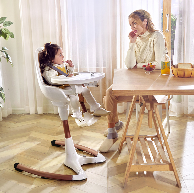 Luxury Baby Dining Chair With Adjustable Seat Height & Removable Tray, High-end Baby High Chair, White Gold photo 3