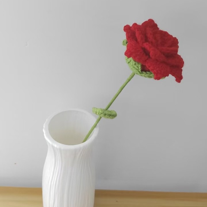 Handmade Finished Pointed Artificial Rose Crochet Knitted Yarn Flower Hand Hooked Flower Bouquet Gift Yarn Flower photo 4