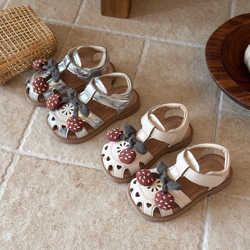 2026 Summer New Girls Closed-Toe Sandals, Princess Style Kids Beach Shoes, Soft Sole All-Match Fashion Children Shoes photo 4