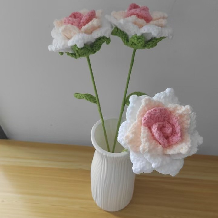 Handmade Finished Pointed Artificial Rose Crochet Knitted Yarn Flower Hand Hooked Flower Bouquet Gift Yarn Flower photo 2
