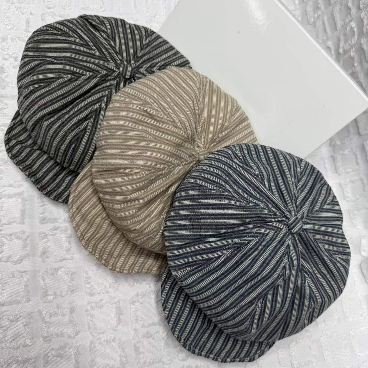 Fashion British Style Vertical Stripe Color-matched Vintage Reporter Hat, Artistic And Casual Soft Brim Painter Hat photo 2