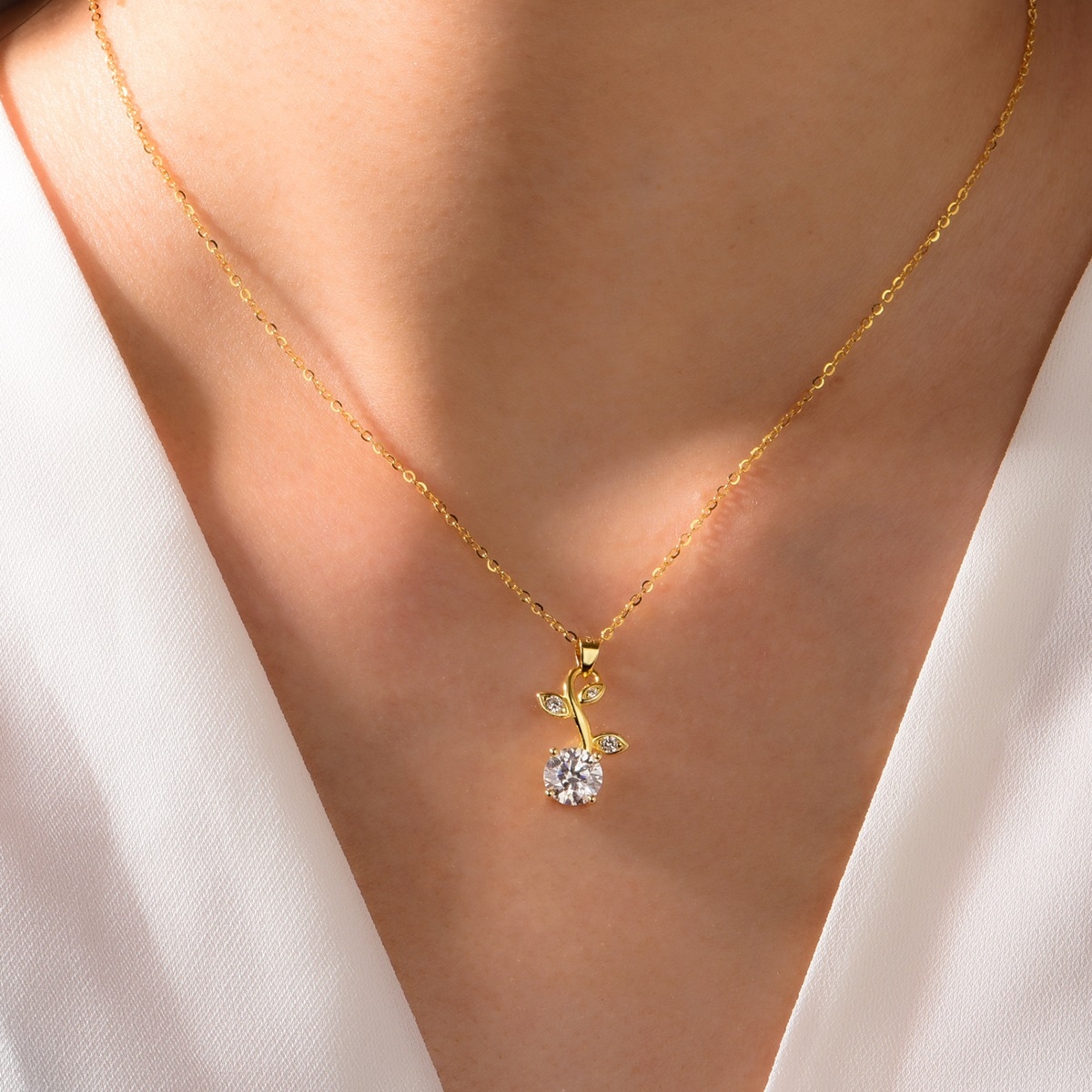 S925 Silver Gold Plated Moissanite Leaf Necklace, 7.0mm 1.2CT D VVS1 Round Stone, GRA Certified 45cm Chain photo 4