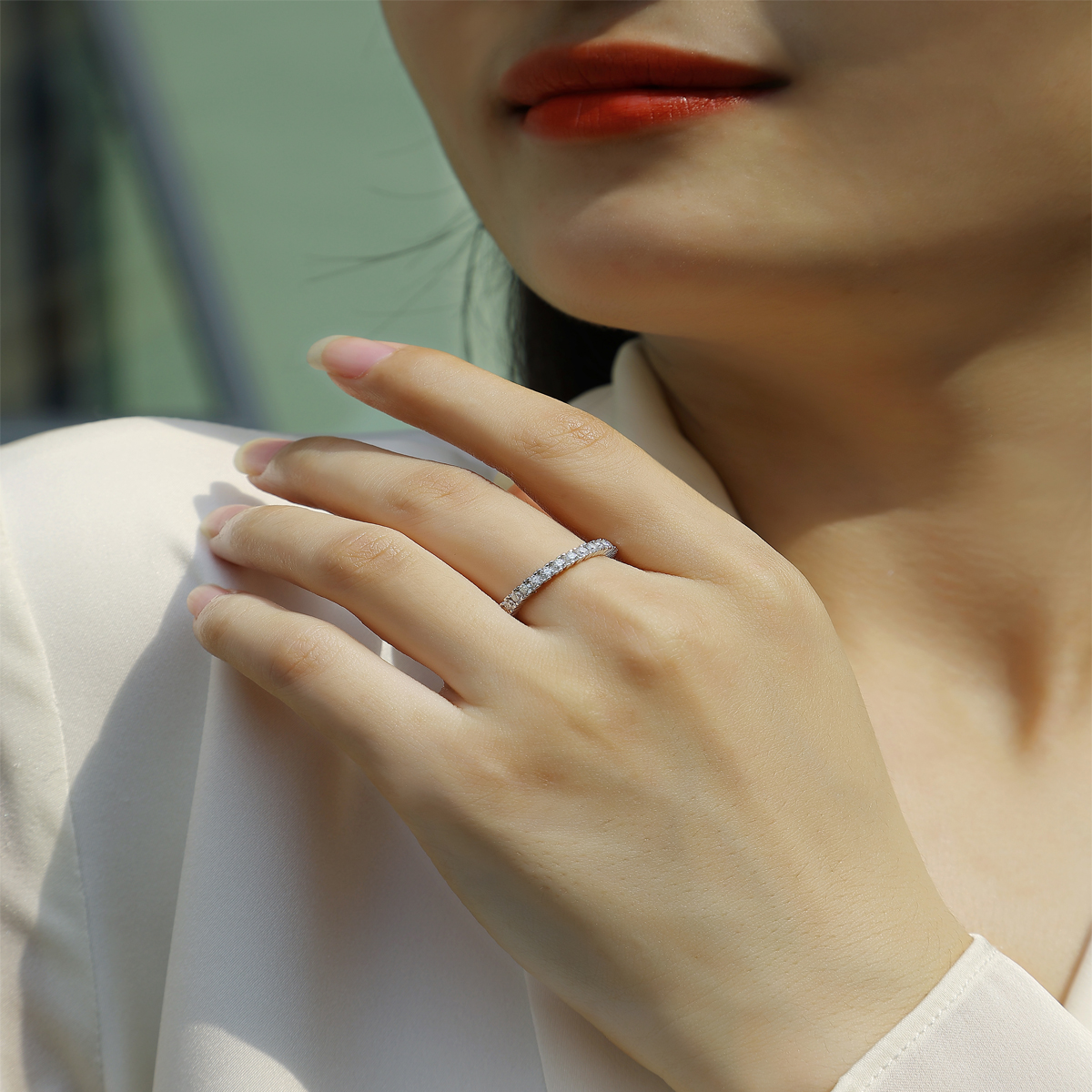 S925 Silver 2.2g Platinum Plated Moissanite Eternity Ring, 2.5mm 30pcs D VVS1 Pave Band, GRA Certified US 5-9 photo 2