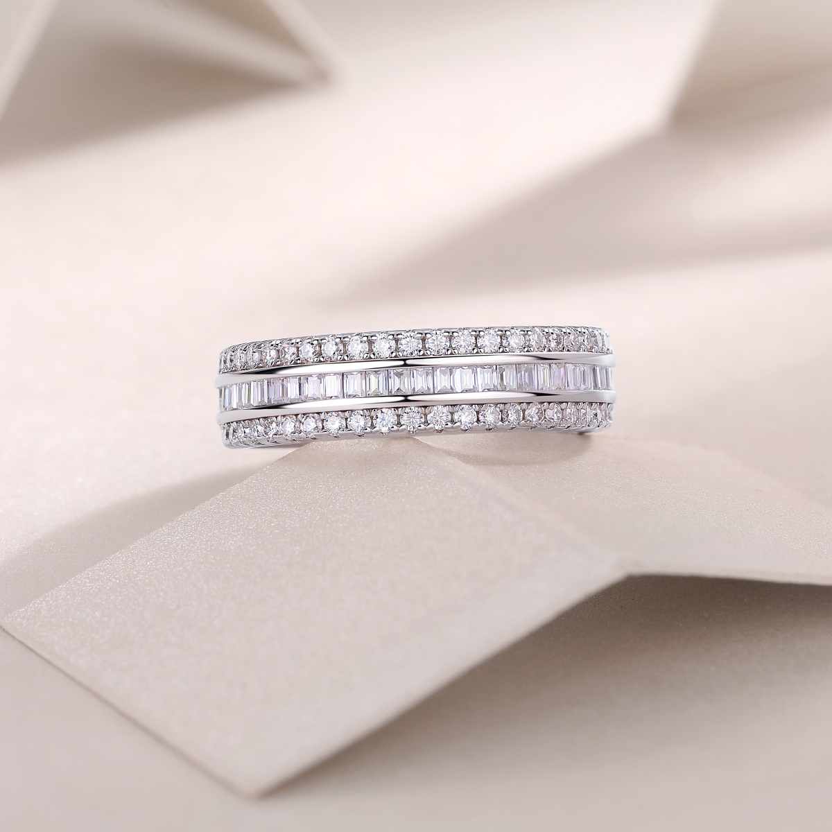 S925 Silver 2.8g Platinum Plated Moissanite Eternity Ring, 5.0mm Baguette & Round Cut Band, GRA Certified US 5-9 photo 2