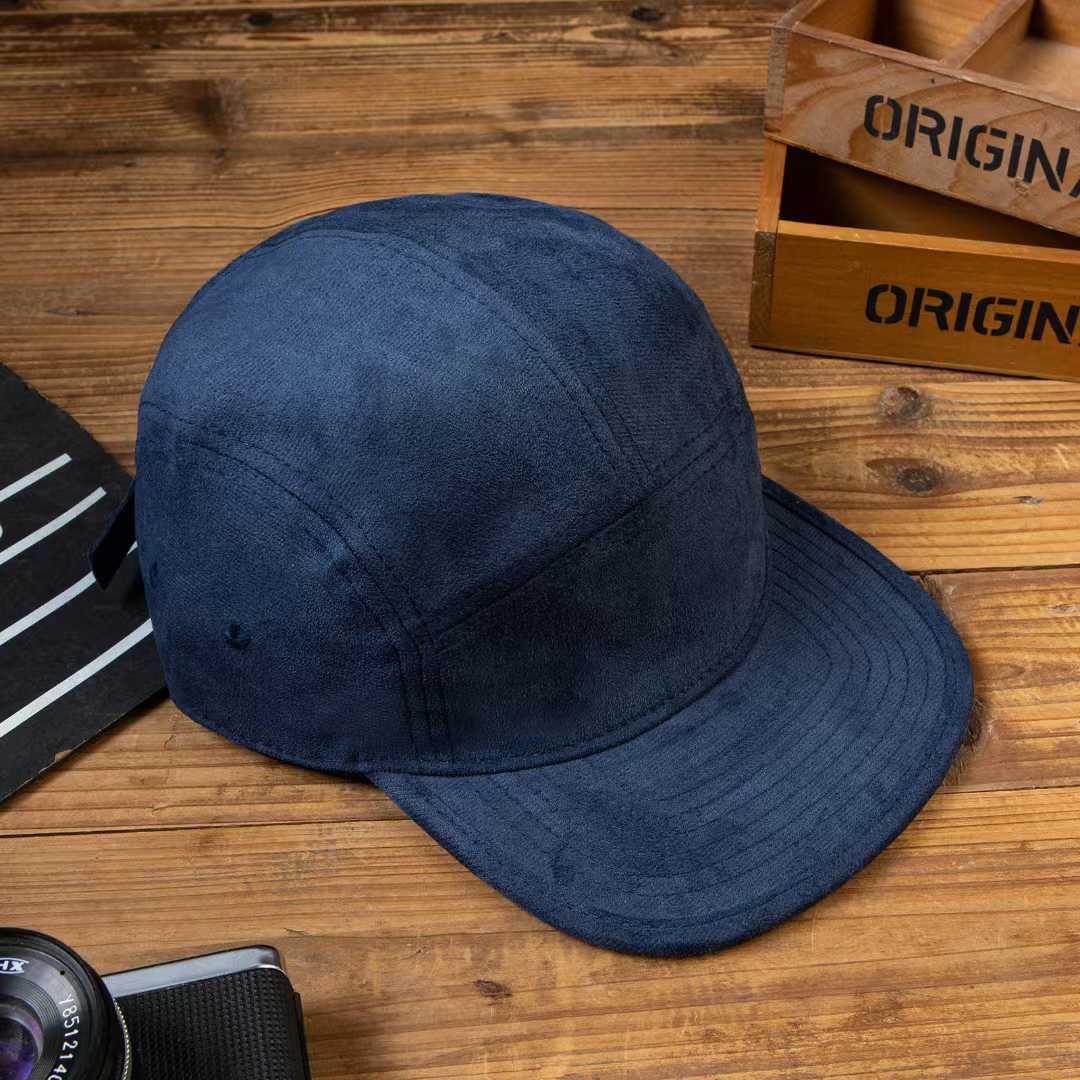 New Men's And Women's Solid-color Soft-top Stylish Casual Short-brim Baseball Caps For Couples To Go Out And Have Fun Together. photo 2