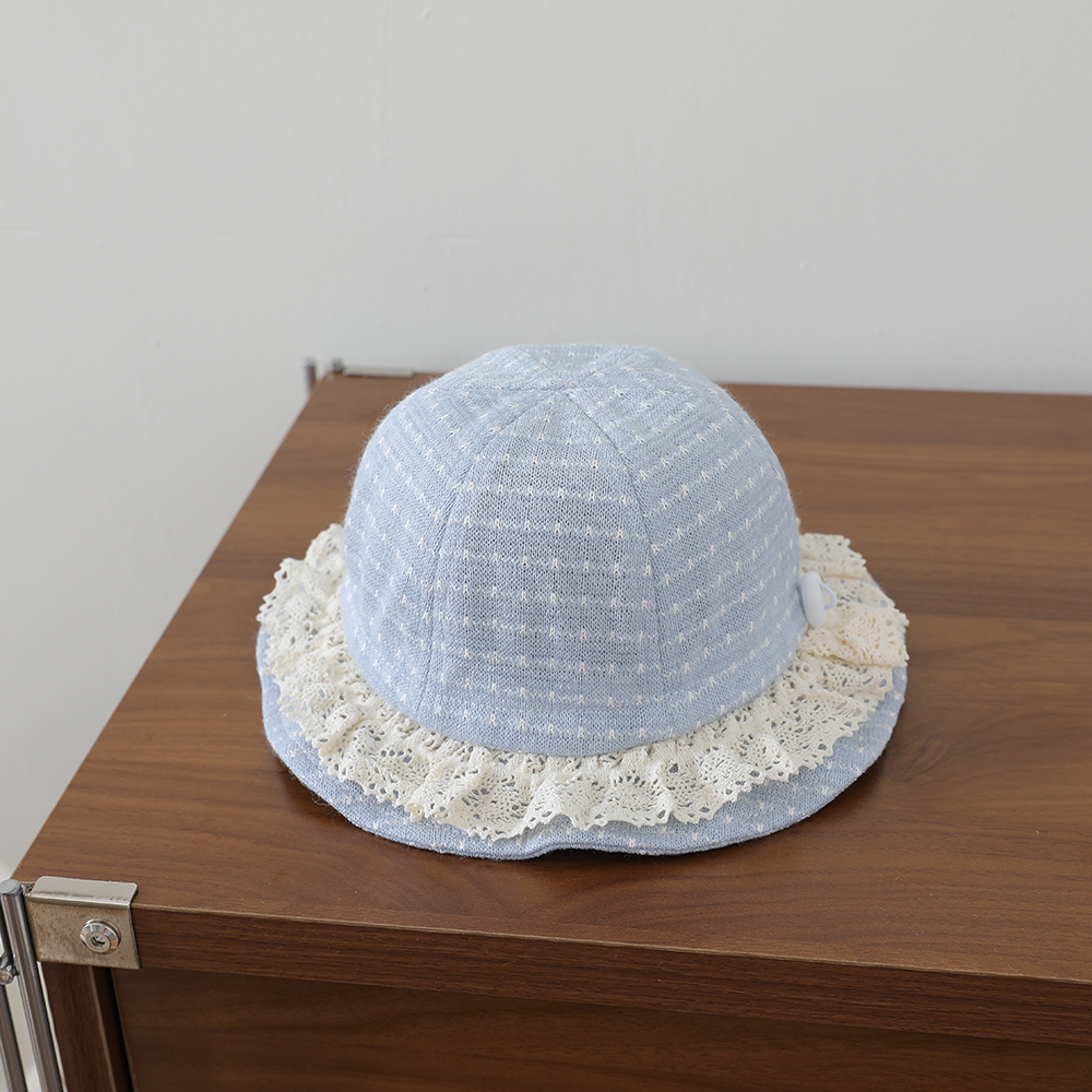 Cute Lace-edged Children's Hat Made Of Soft And Skin-friendly Jacquard Knitted Fabric, With Adjustable Fisherman-style Design. photo 6