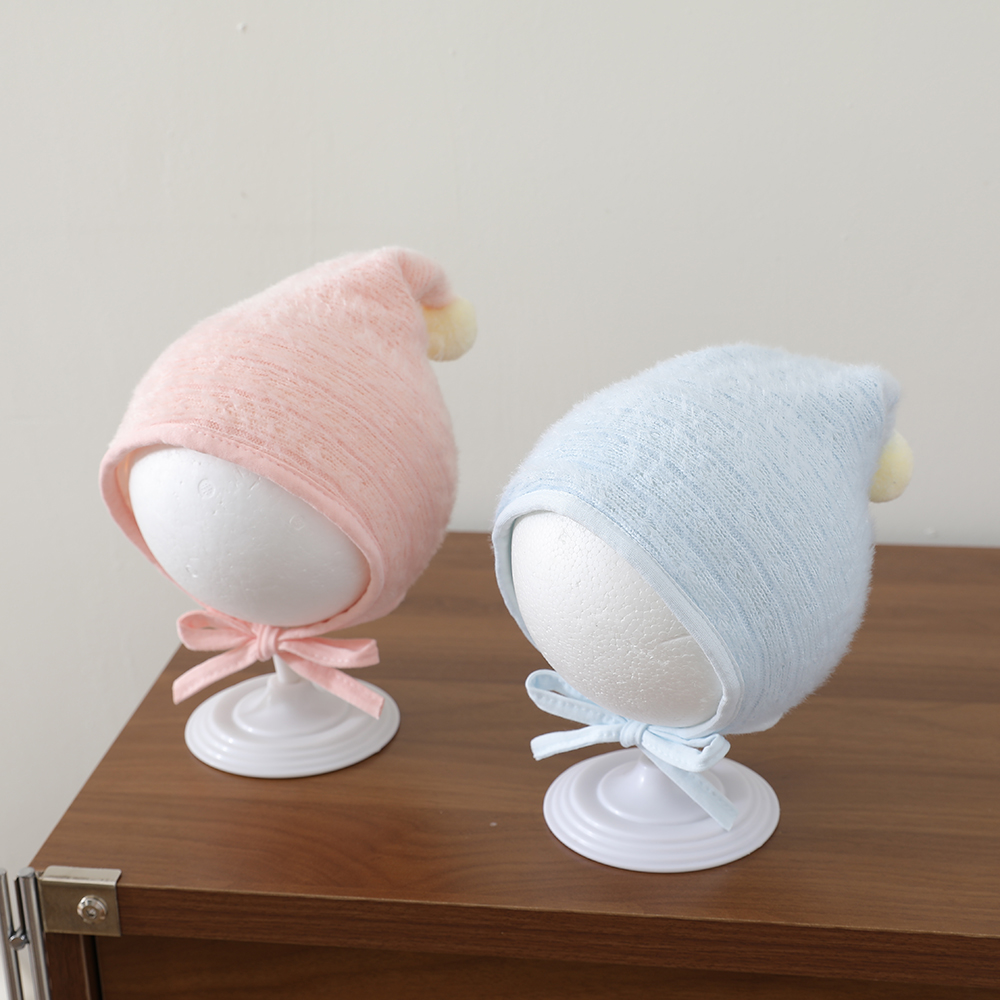 Winter And Autumn Plush Baby Wool Ball Knitted Hat, Soft And Skin-friendly, With Ear Straps For Protection, Suitable For Outdoor Warmth Preservation photo 4